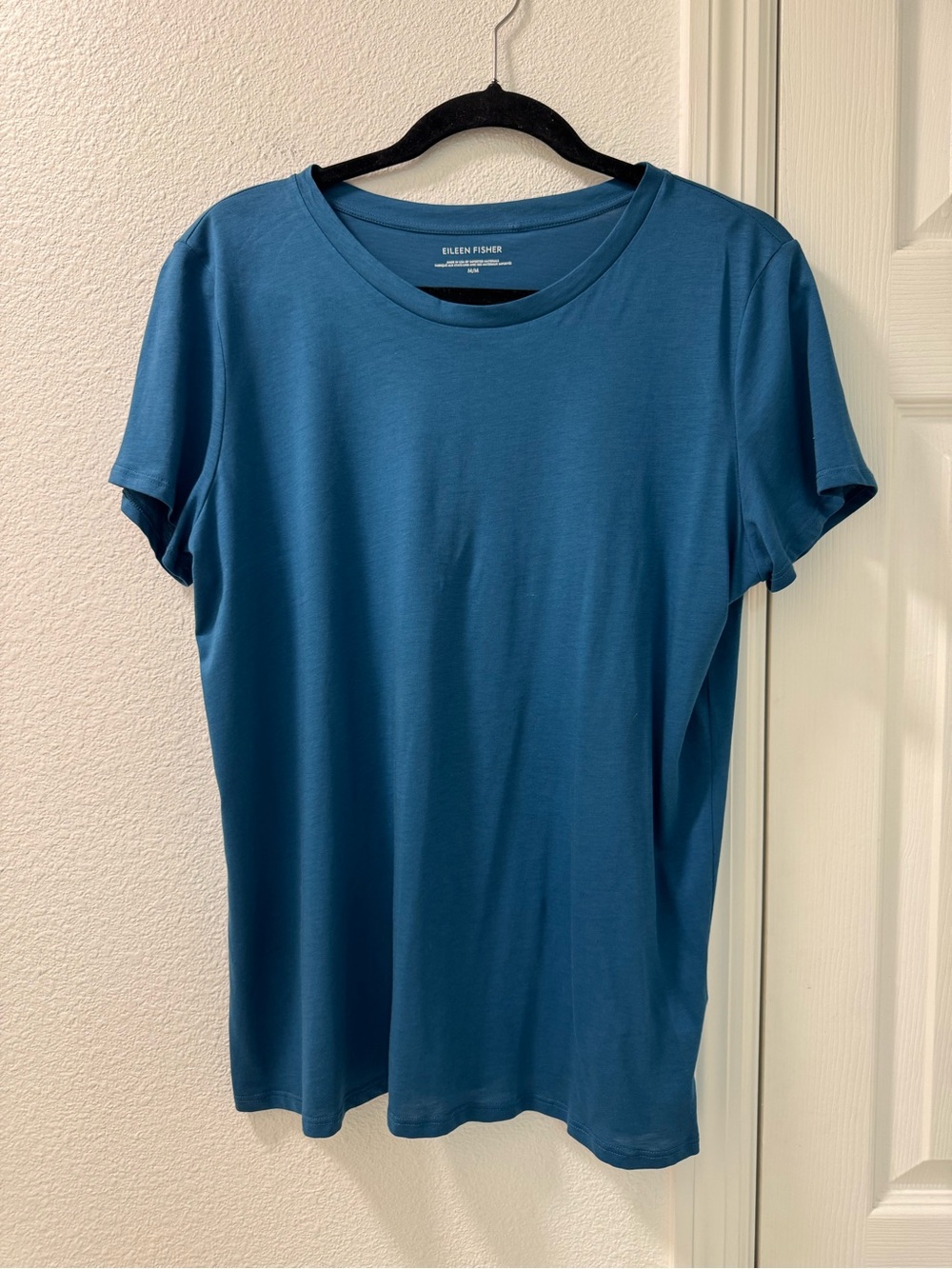 Eileen fishermen 100% organic cotton shortsleeve tee women’s size medium blue